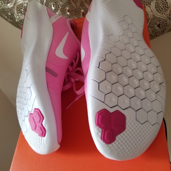 Nike Athletic Running/Walking Shoes - Picture 4 of 12